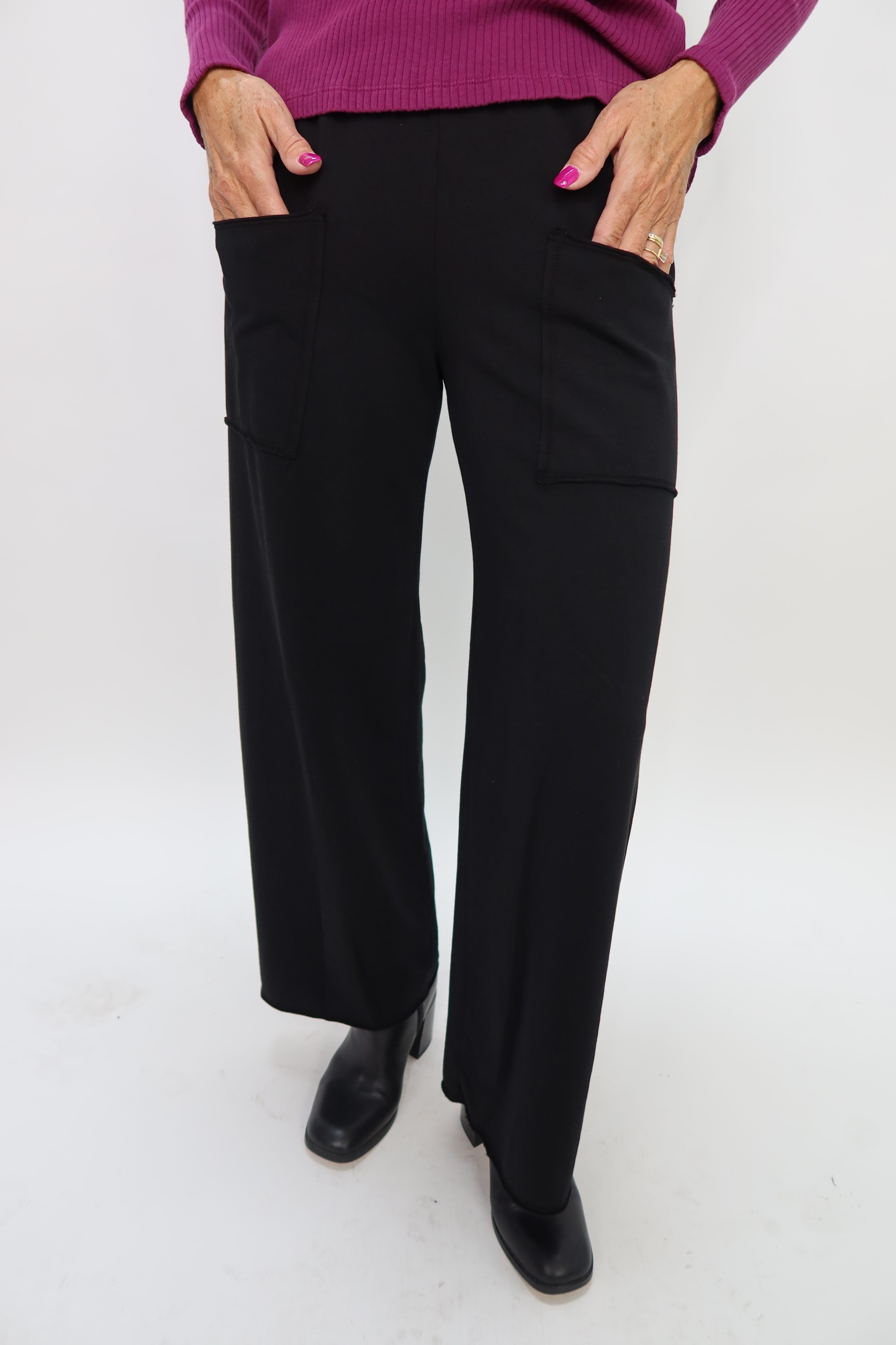 Black Raw Edge Pant with Side Patch Pockets – Twist Boutique Black Raw Edge Pant with Side Patch Pockets – Twist Boutique