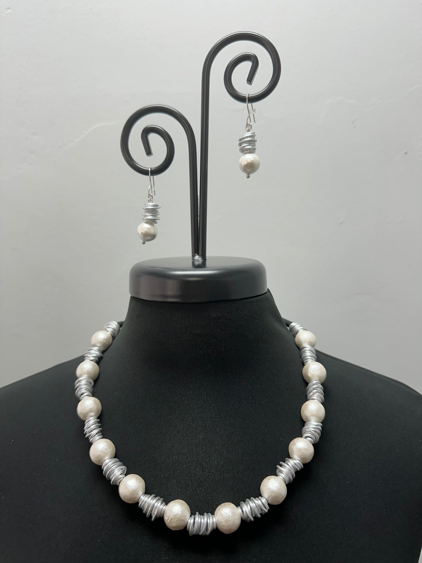 White Holly Necklace