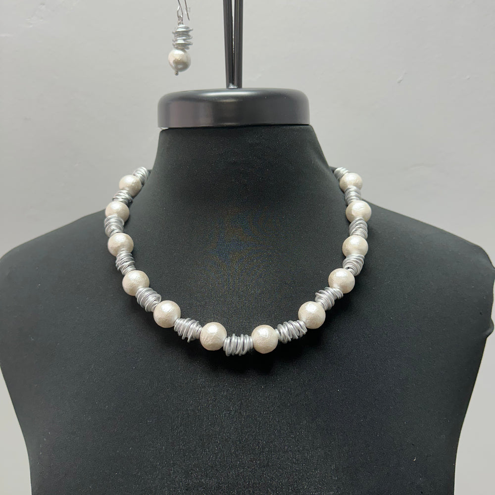 White Holly Necklace