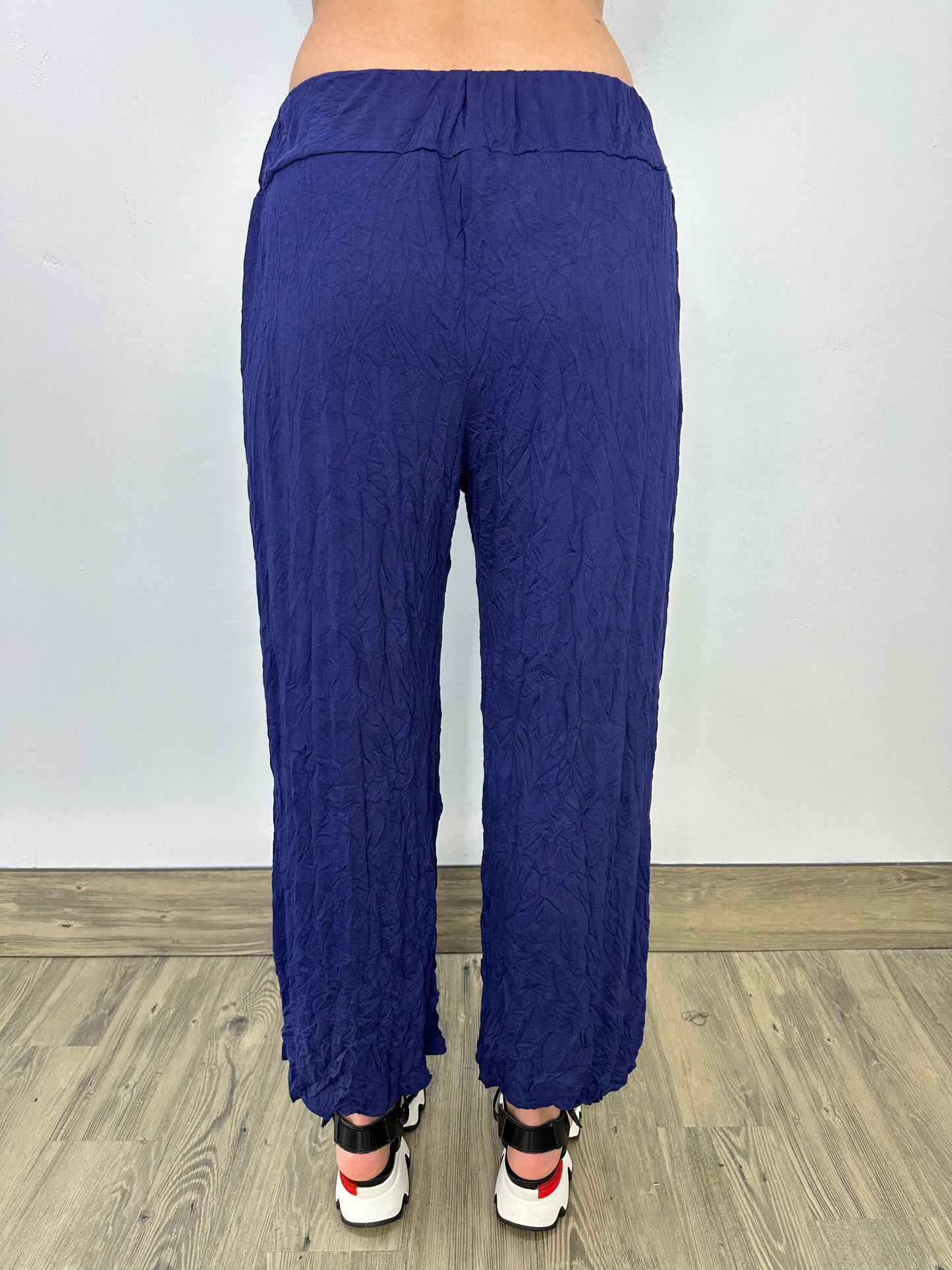 Larshell Crinkle Pant with Side Slits - Venus Purple