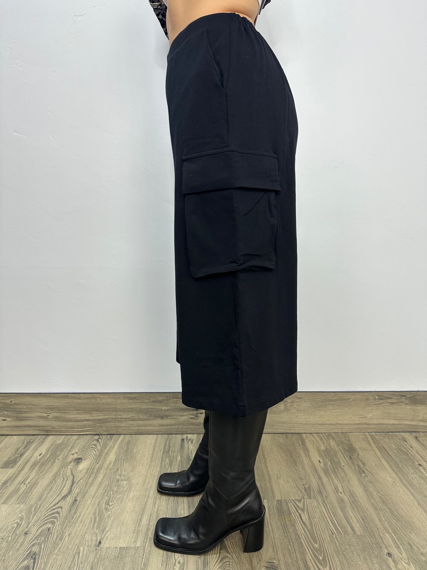 Black Nite Short Cargo Pant