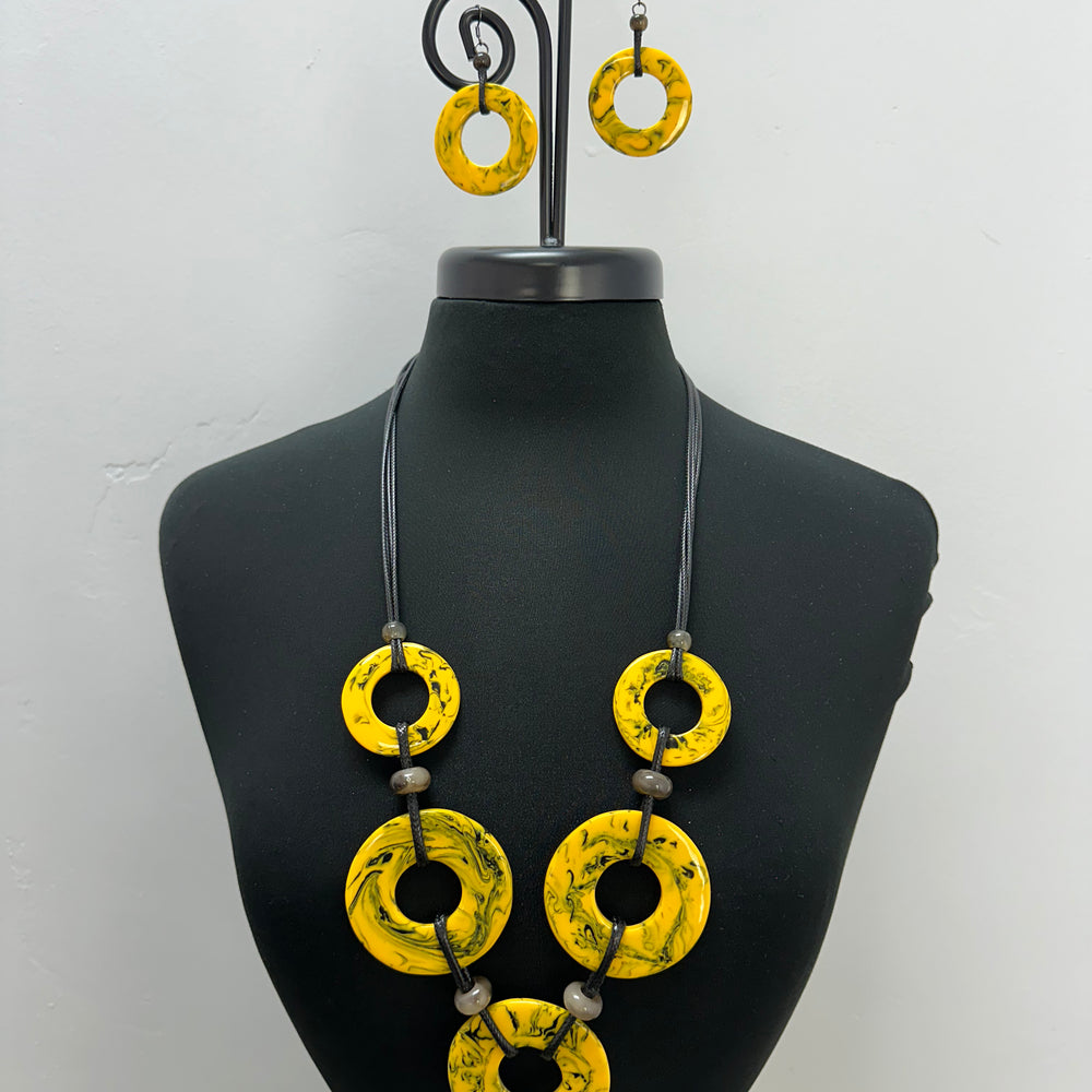 Black and Yellow Circle Rings Necklace