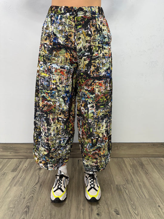 Load image into Gallery viewer, Archie City Pattern Ankle Pant
