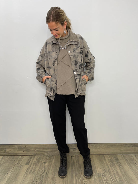 Load image into Gallery viewer, Cocoa Print Crop Button Up Jacket
