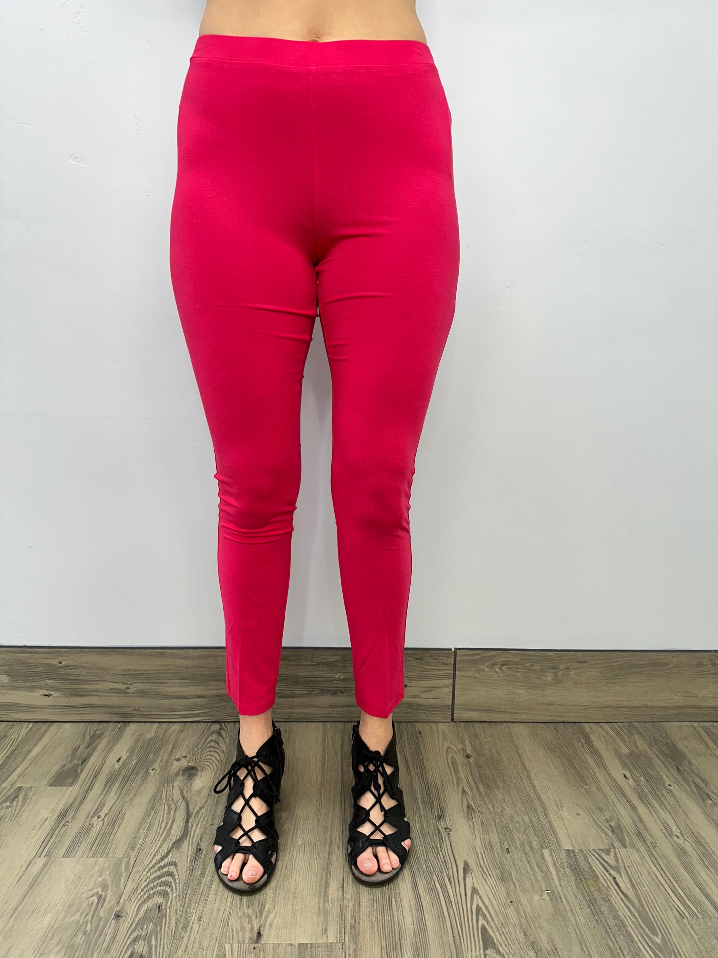 Twisted Sisters boutik: HUE leggings and tights