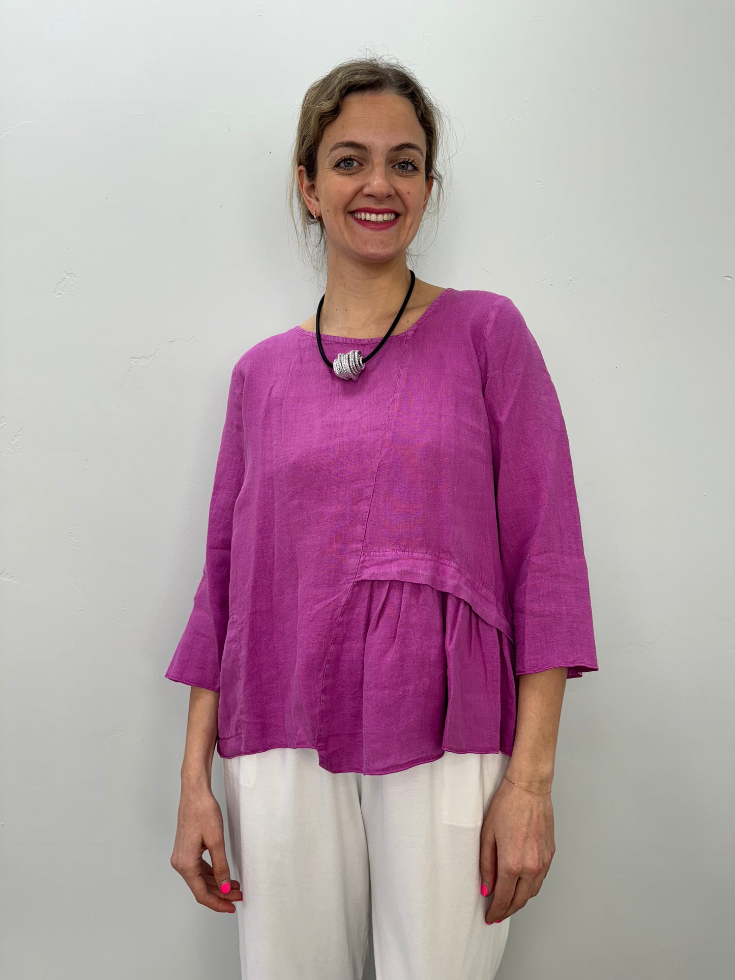 Berry 3/4 Sleeve Linen Top