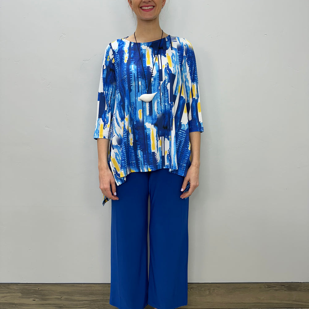 
                  
                    Yellow and Blue Pattern 3/4 Sleeve Shark-bite Tunic
                  
                