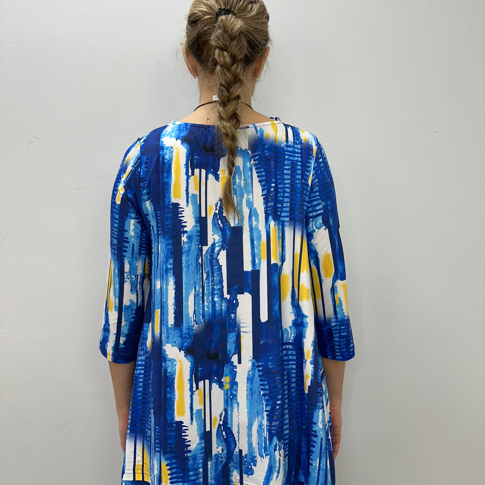 
                  
                    Yellow and Blue Pattern 3/4 Sleeve Shark-bite Tunic
                  
                