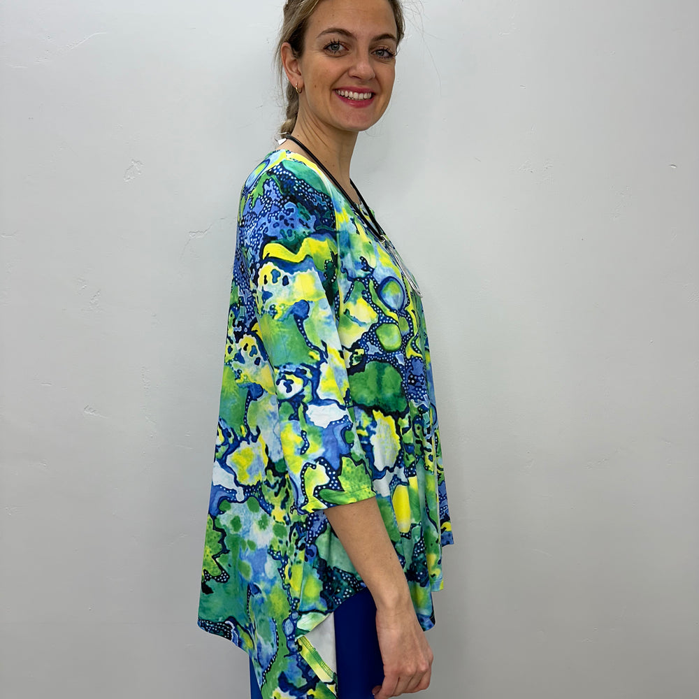 Green and Blue Pattern 3/4 Sleeve Shark-bite Tunic