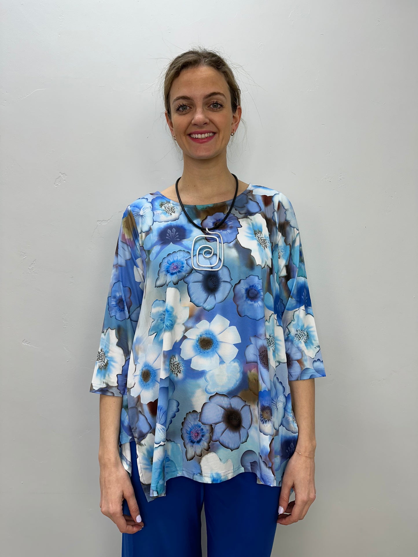 Blue Floral 3/4 Sleeve Shark-bite Tunic