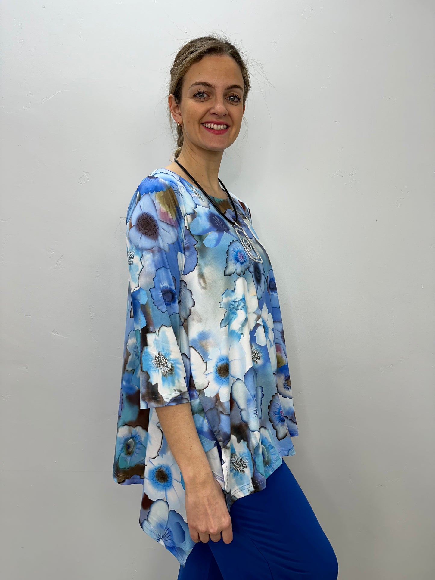 Blue Floral 3/4 Sleeve Shark-bite Tunic