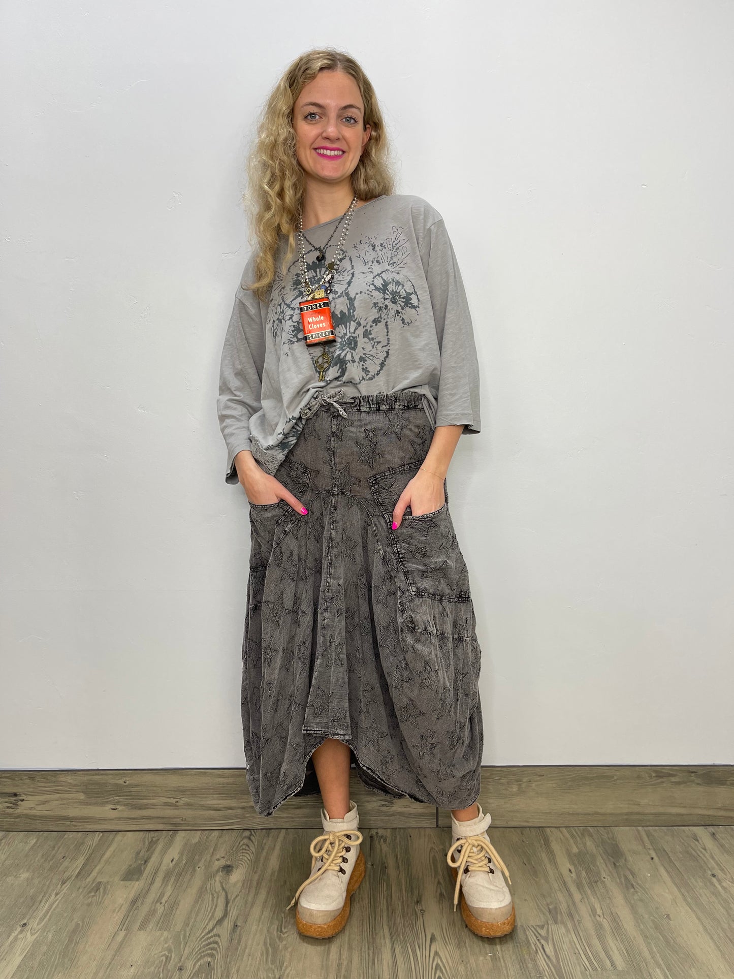 Gray Vintage Wash Star Printed Two Pocket Skirt