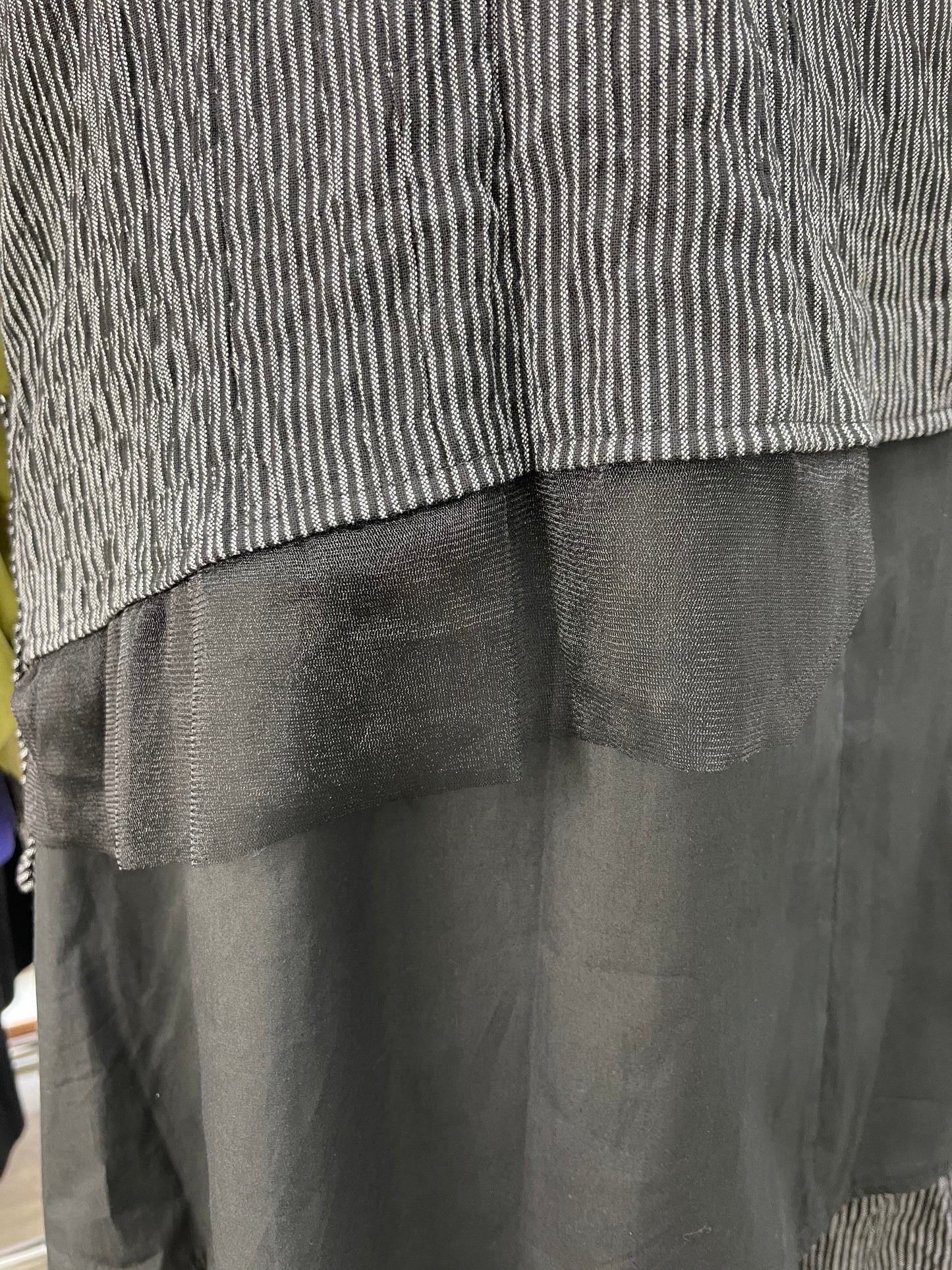 Load image into Gallery viewer, Black Stripe Sleeveless Vest with Mesh &amp;amp; Velvet Detail
