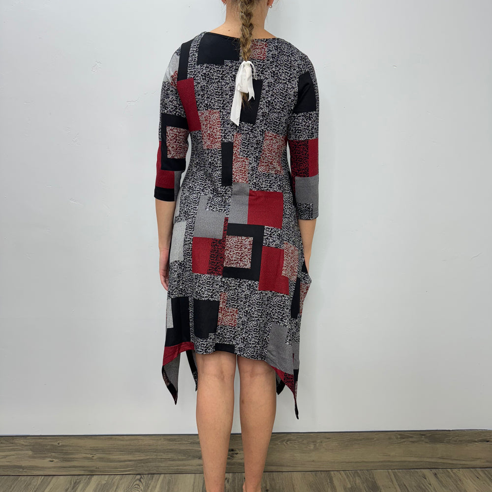 
                  
                    Grey and Red Blocks 3/4 Sleeve Shark-bite Dress
                  
                