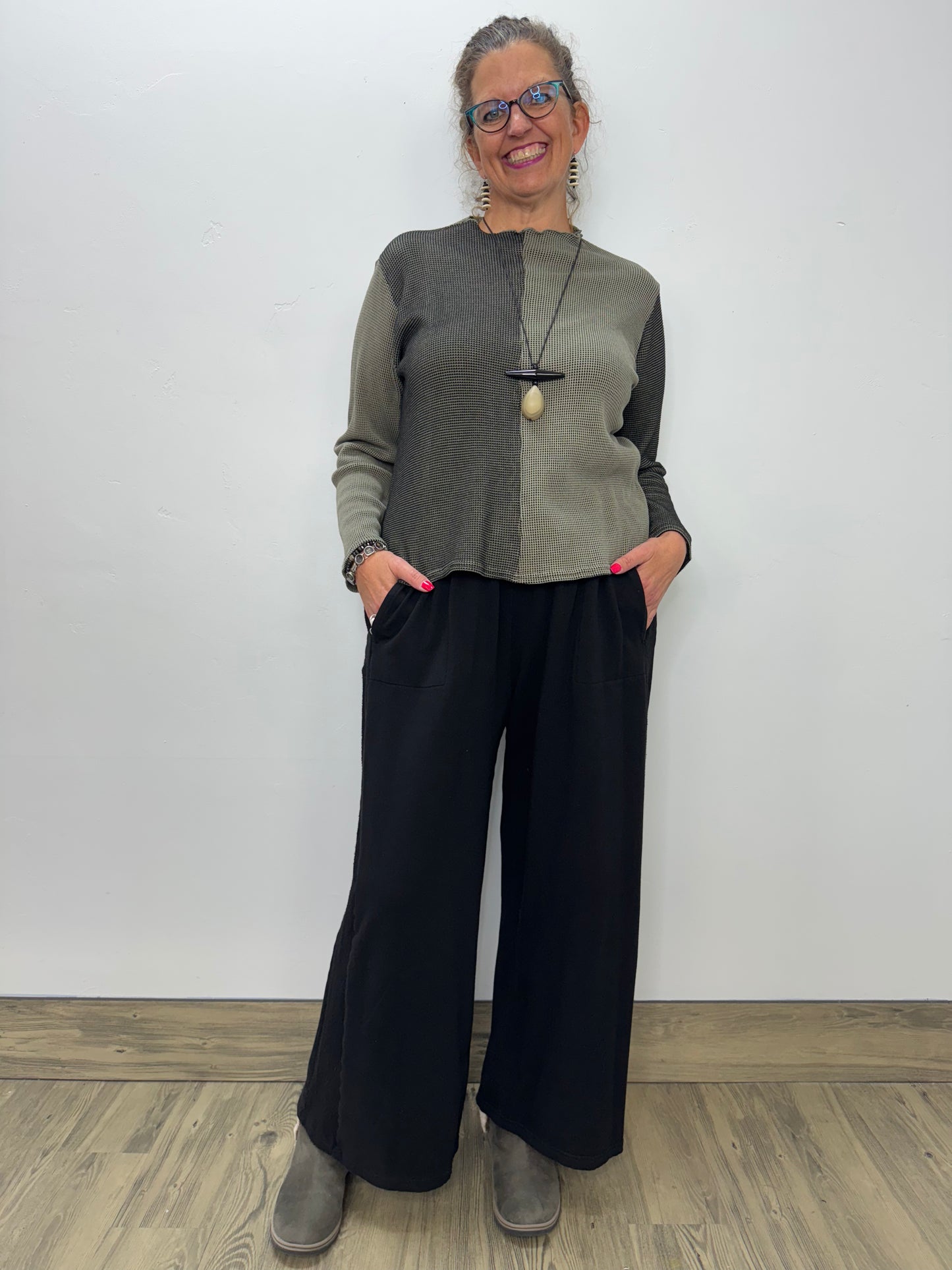 Wide Leg Black Fleece Pant with Pockets