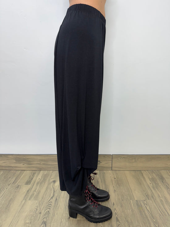 Black Natalie Crop Pant