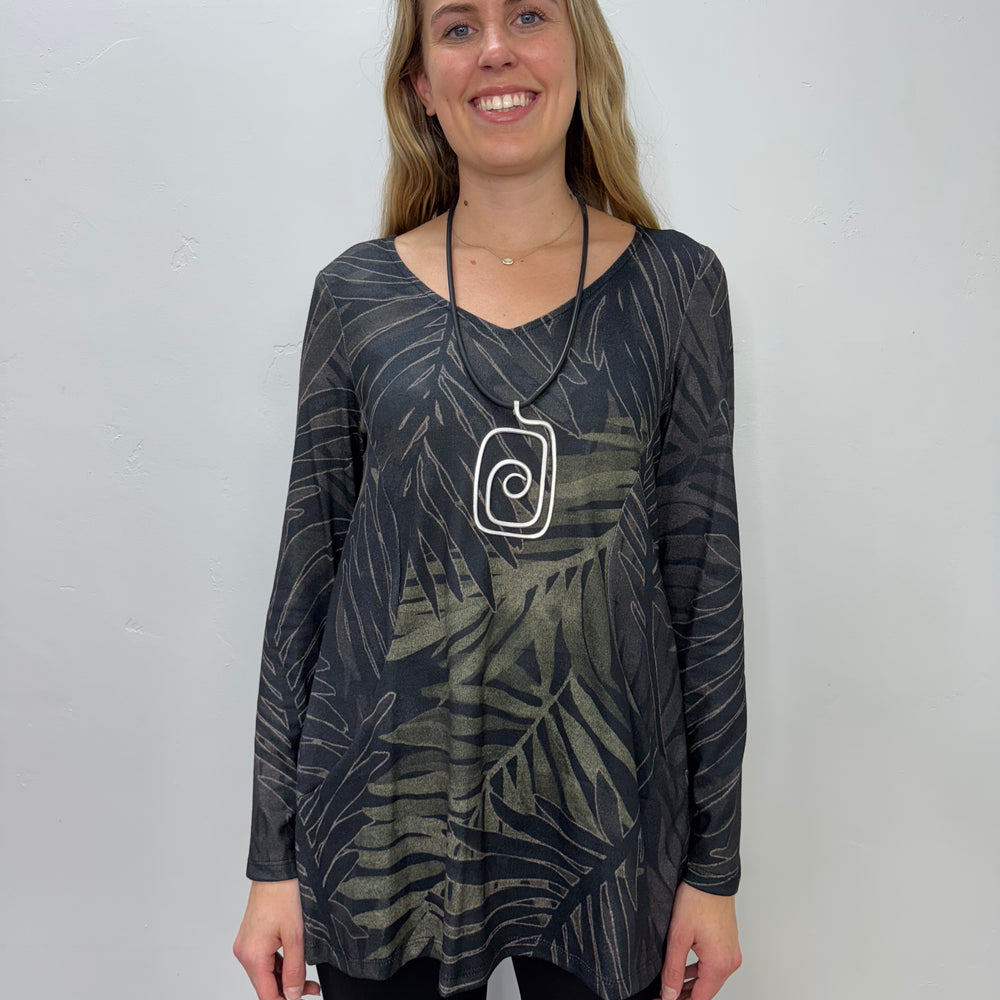 
                  
                    Long Sleeve Palm Leaf 2 Pocket Tunic
                  
                