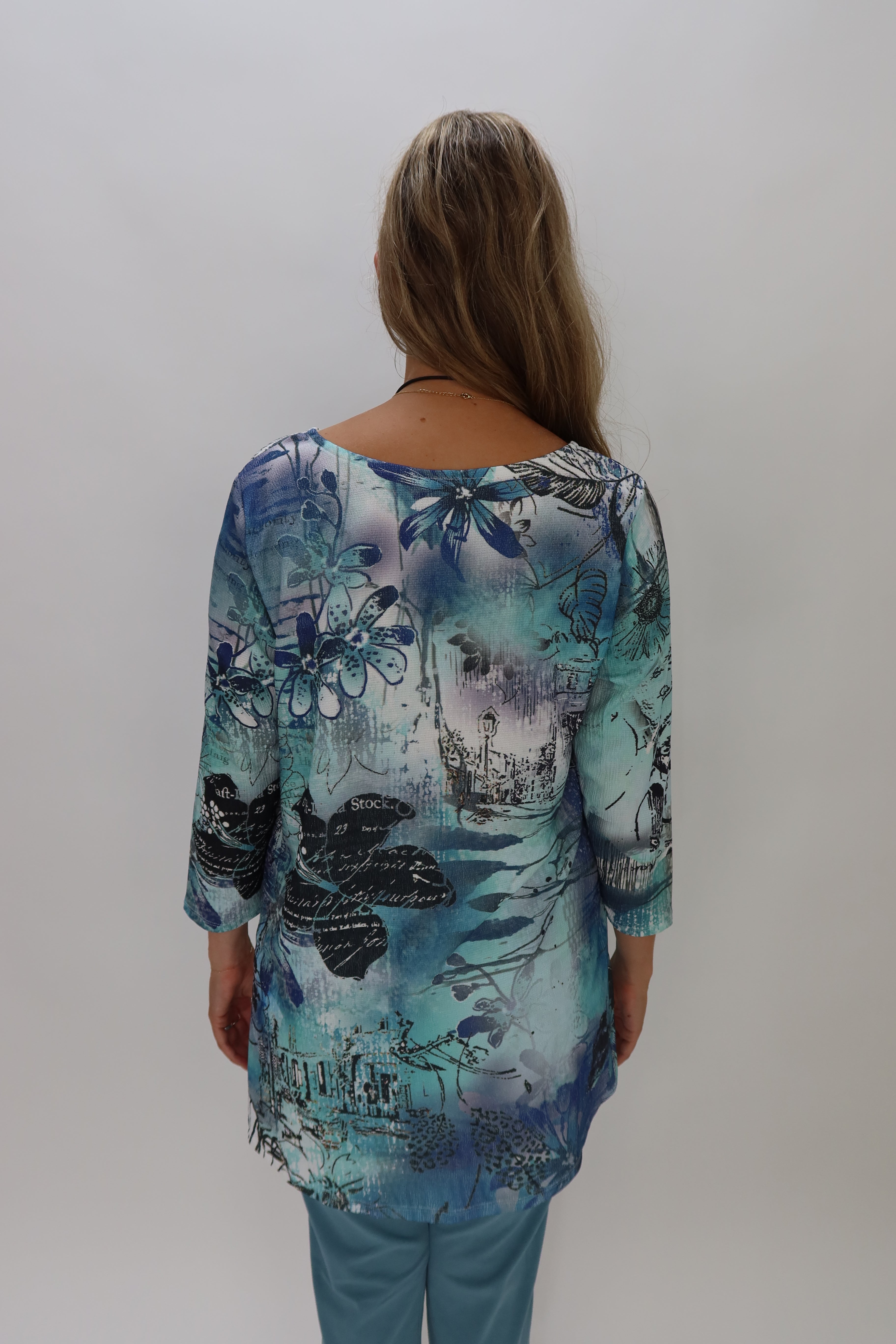 トップス Marble Print Jersey Crew Neck Top blue Blue and Teal Floral Pattern Crepe Crew Neck Top – Twist