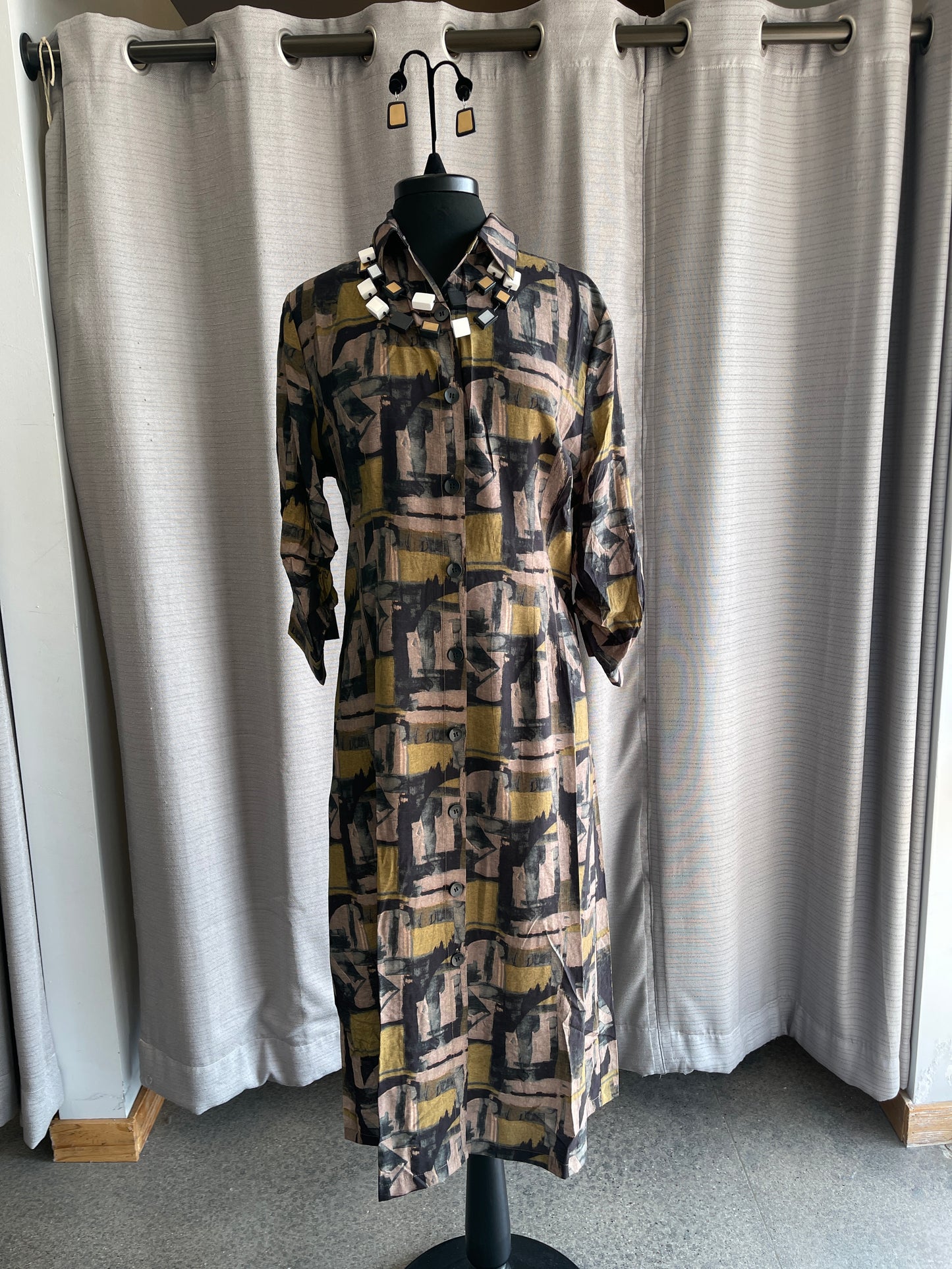 Black Pattern Button Down Shirt Dress – Twist Boutique