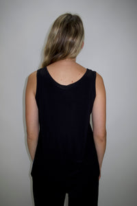 Black Basic Scoop Neck Sleeveless Tank