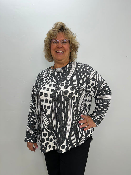 Black and White Long Sleeve Pattern Top