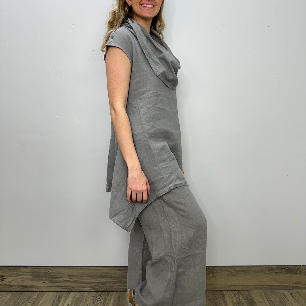 
                  
                    Gray Short Sleeve Cowl Neck Linen Tunic
                  
                