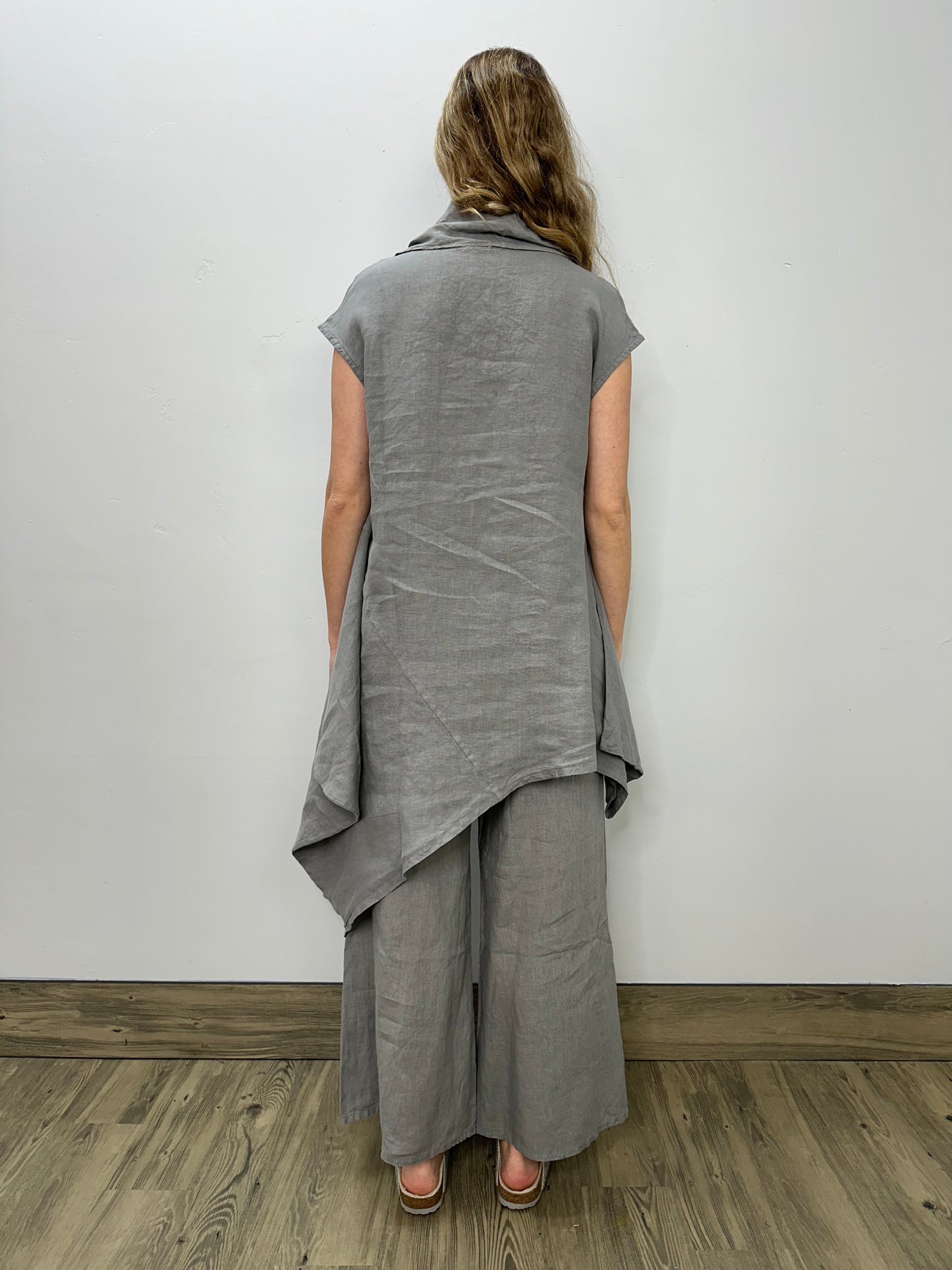 Gray Short Sleeve Cowl Neck Linen Tunic
