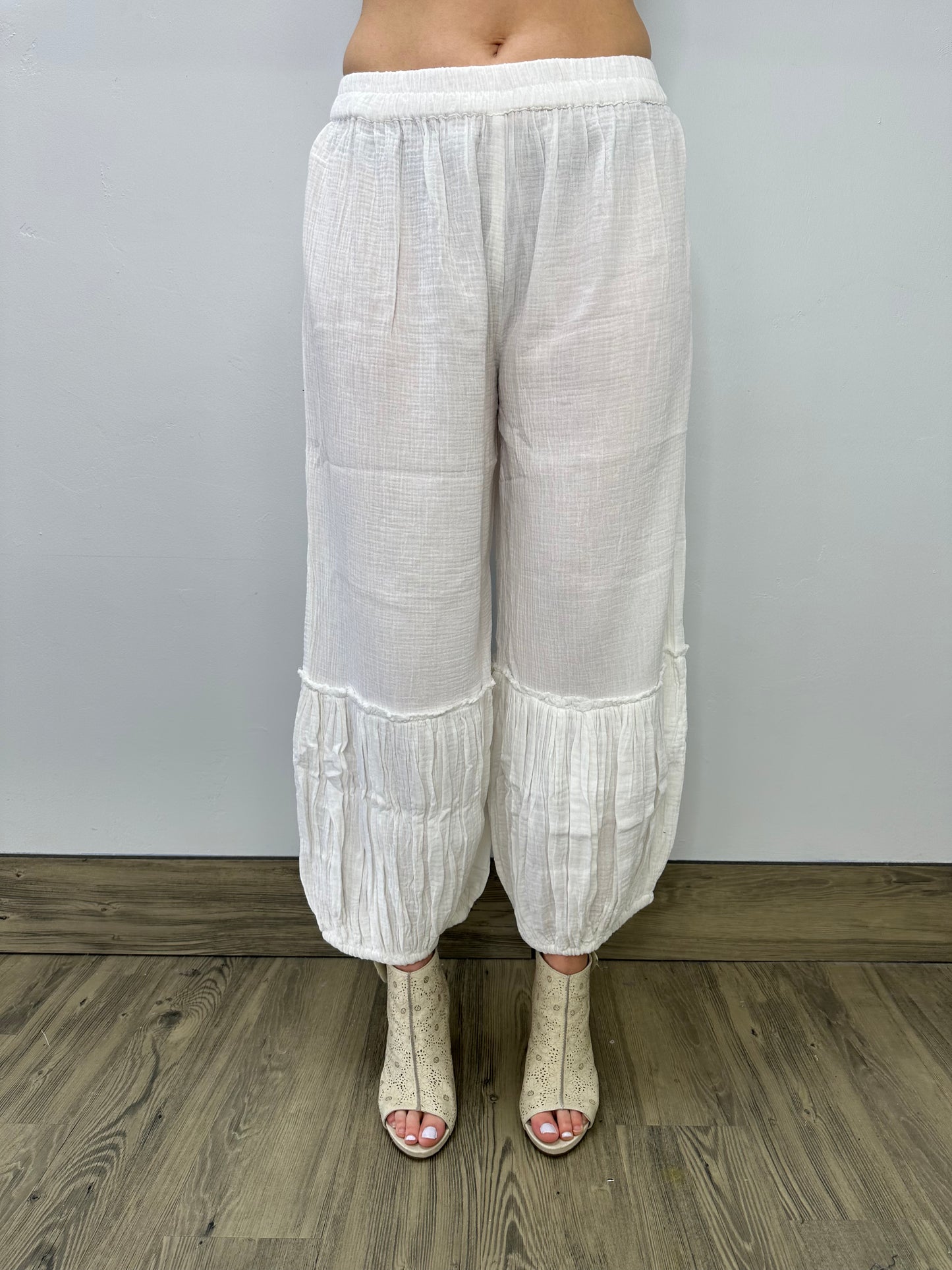 White Vintage Ruffle Pant