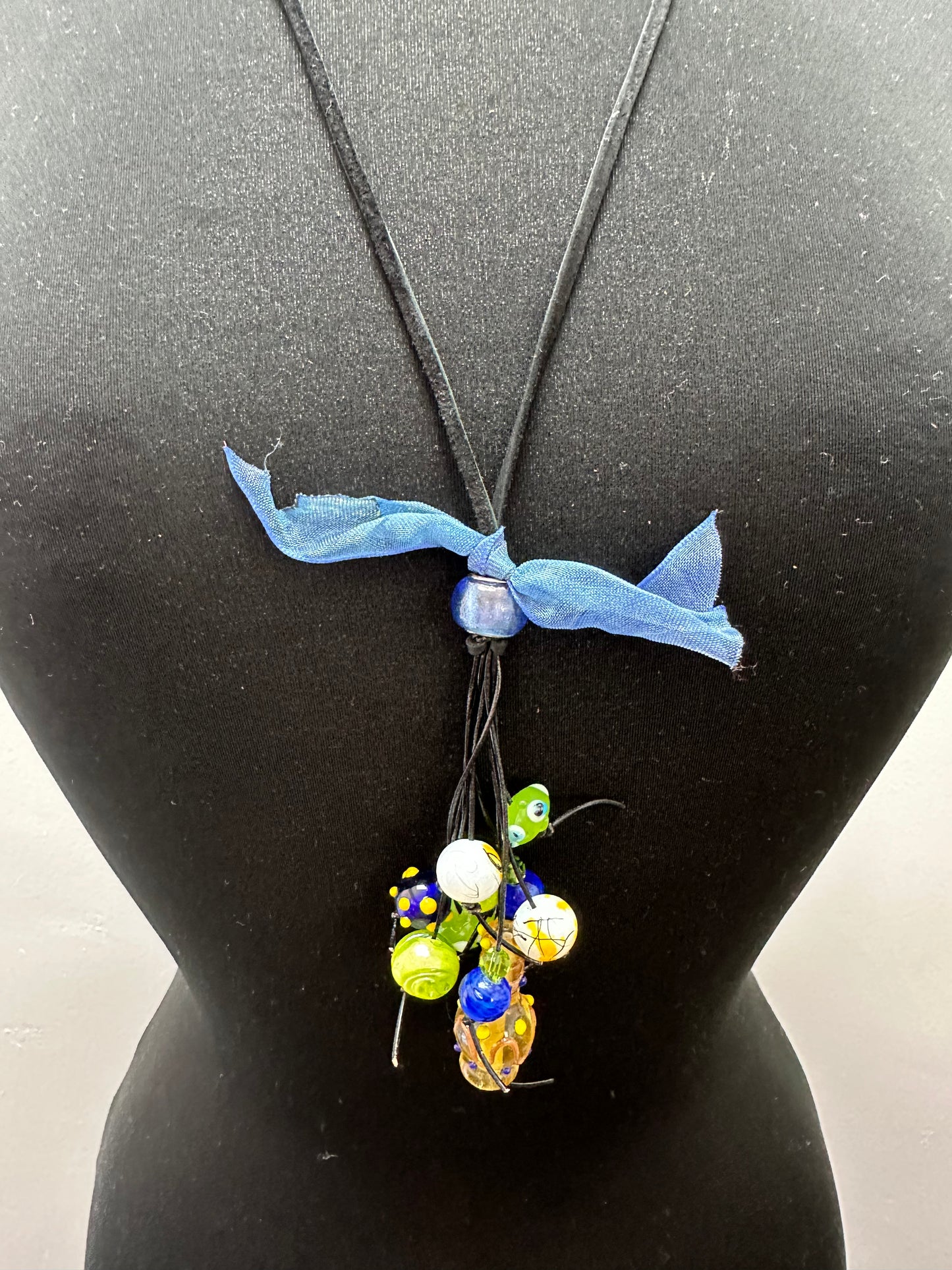 Green and Blue Bow Glass Beads Necklace