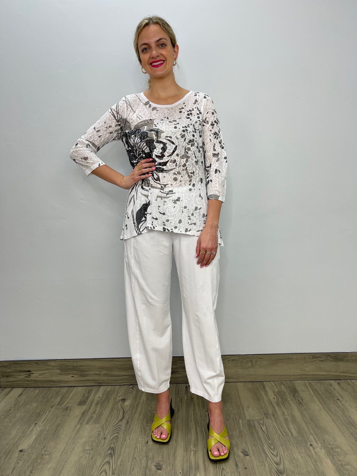 Black & White 3/4 Sleeve Crew Neck Burnout Tunic