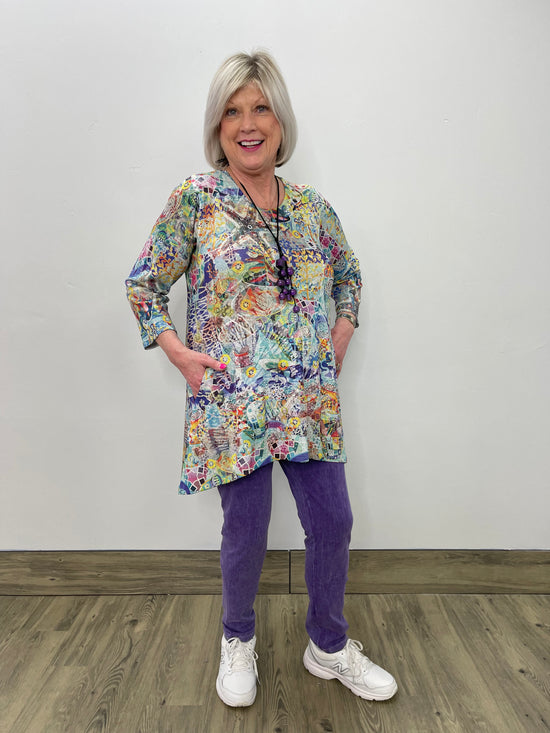 Load image into Gallery viewer, Serene Crew Neck 3/4 Sleeve Pattern Tunic
