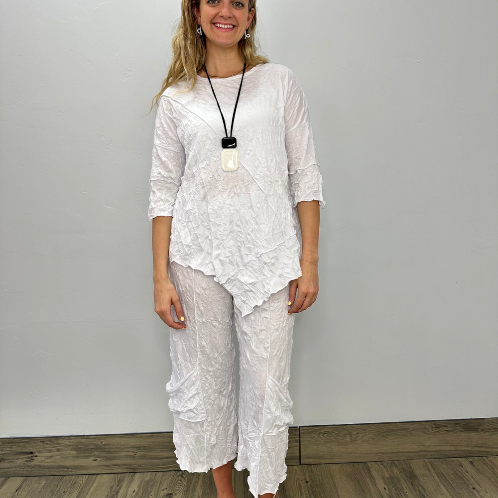 White 3/4 Sleeve Asymmetric Crinkle Tunic