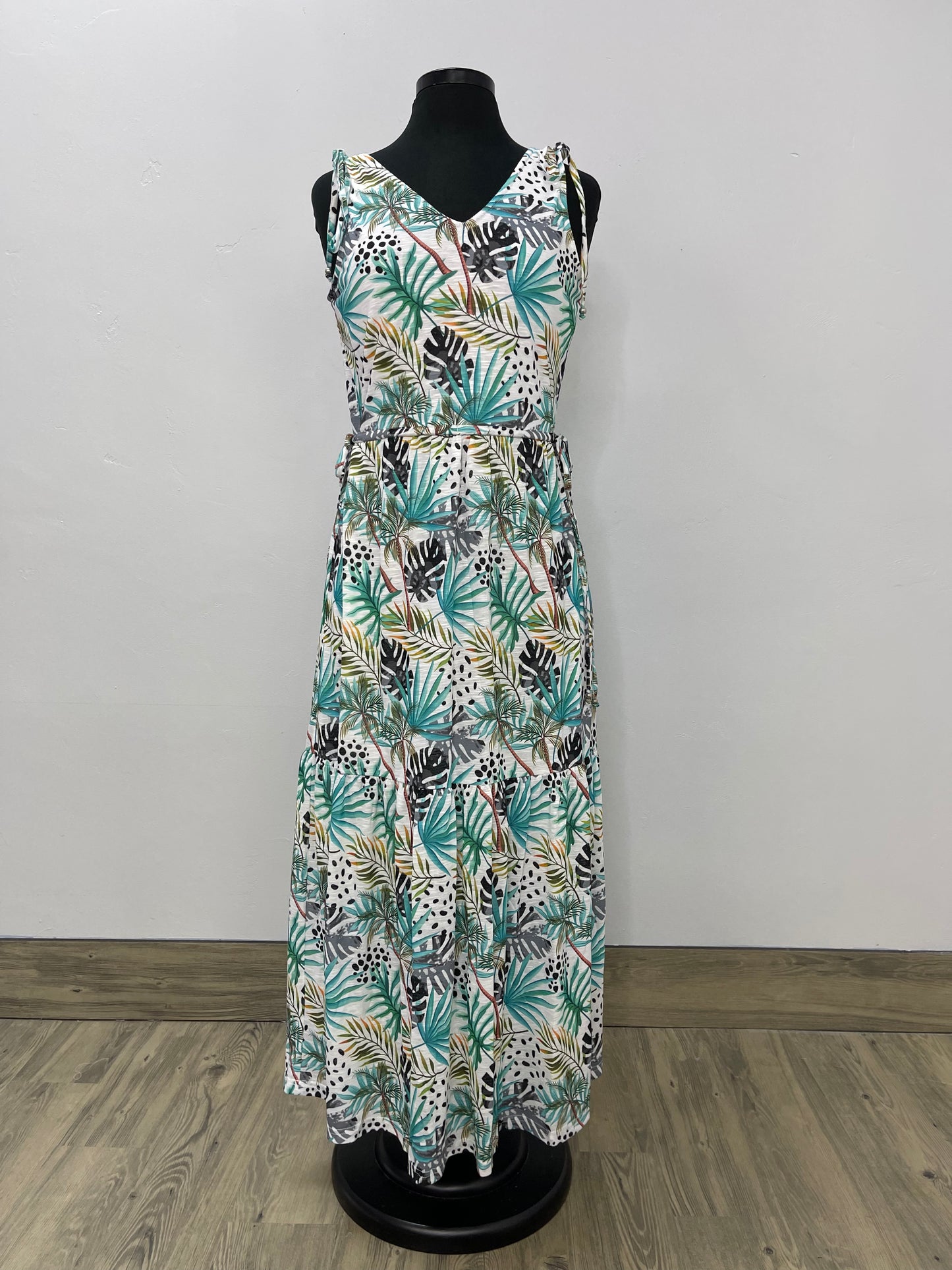 Palm Leaves V Neck Sleeveless Maxi Dress