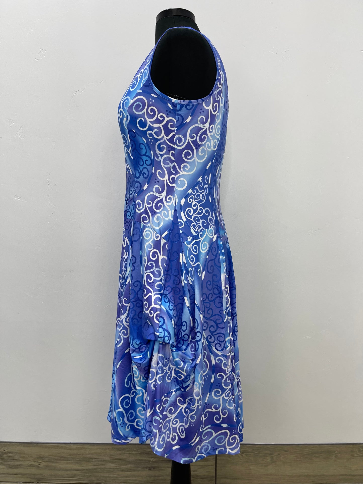 Load image into Gallery viewer, Blue Swirl Sleeveless Scoop Neck Bubble Dress
