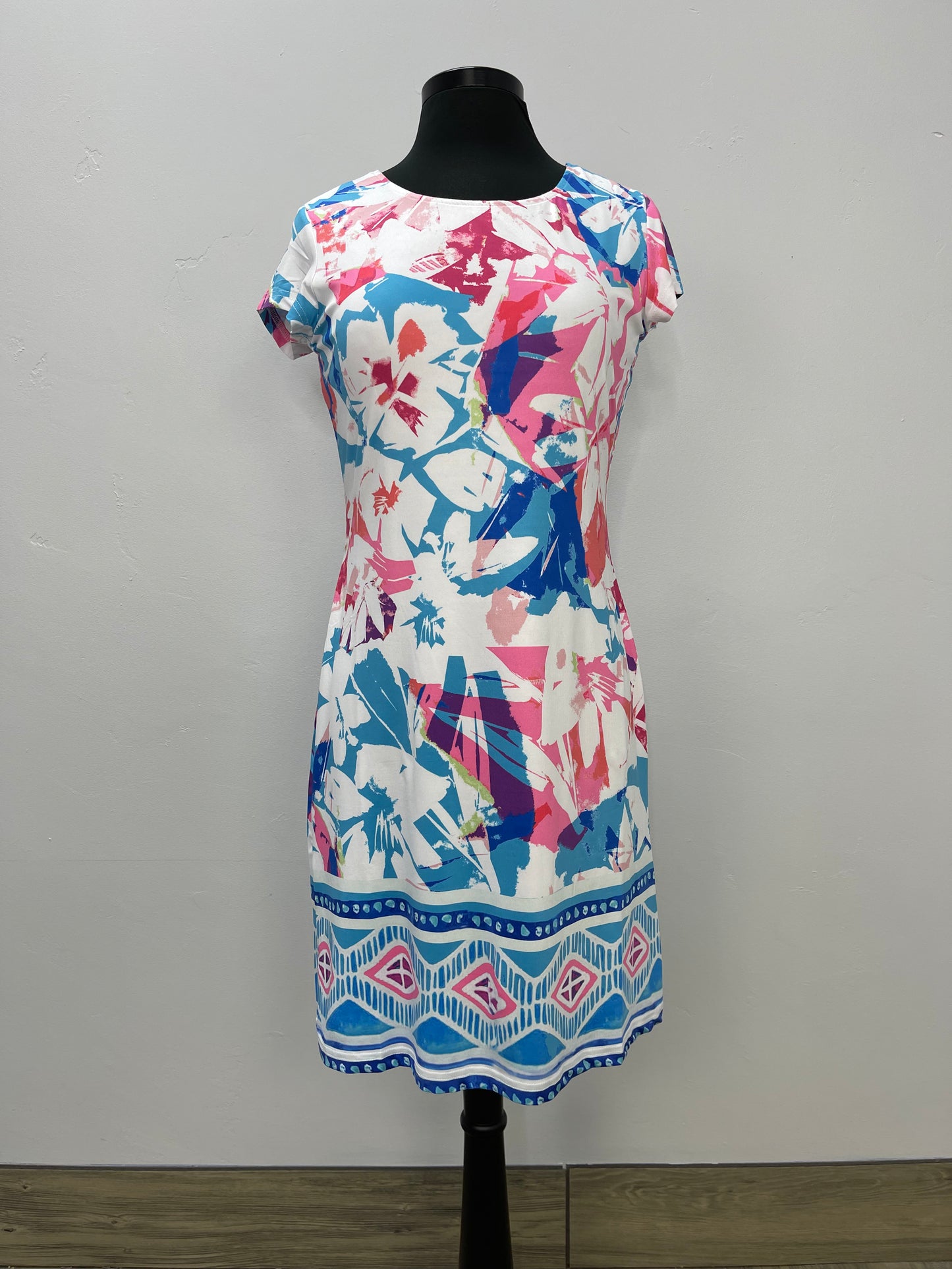 Hawaiian Scoop Neck 3/4 Sleeve Shift Dress