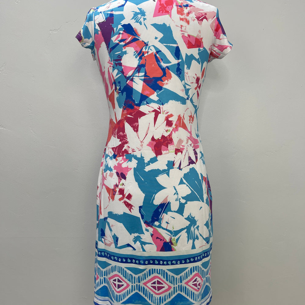 
                  
                    Hawaiian Scoop Neck 3/4 Sleeve Shift Dress
                  
                