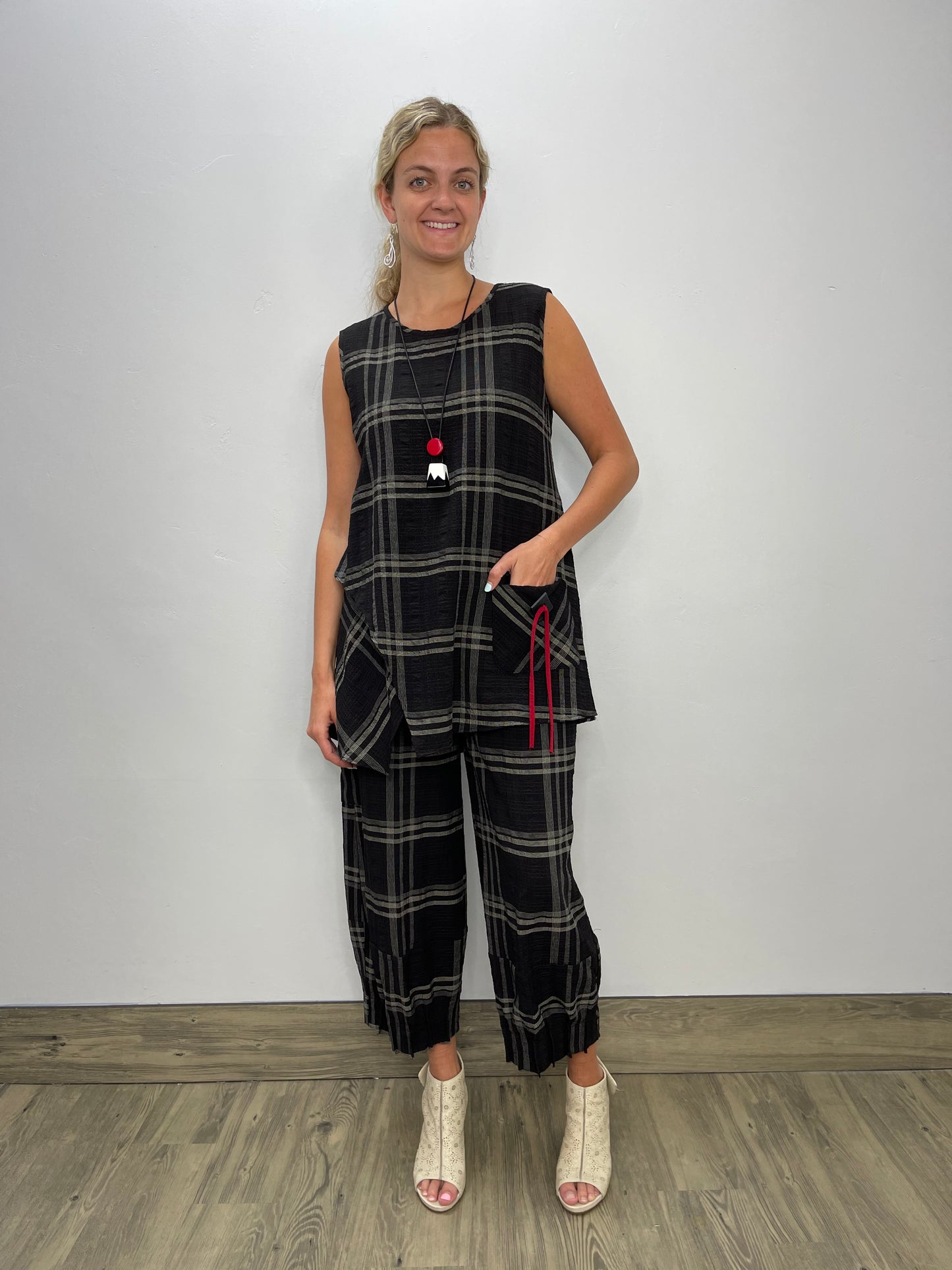 Load image into Gallery viewer, Black and Khaki Plaid Pants
