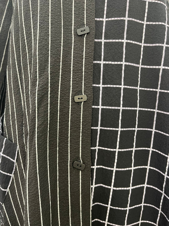 Black Pattern 3/4 Sleeve Jacket