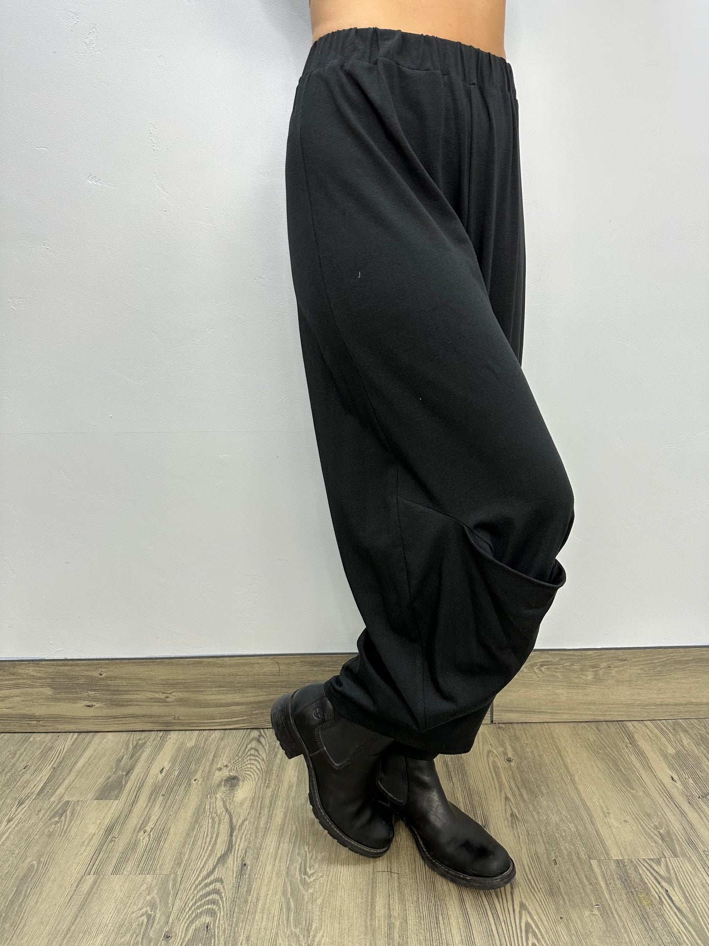 Black Modal Flowy Lucille Crop Pant