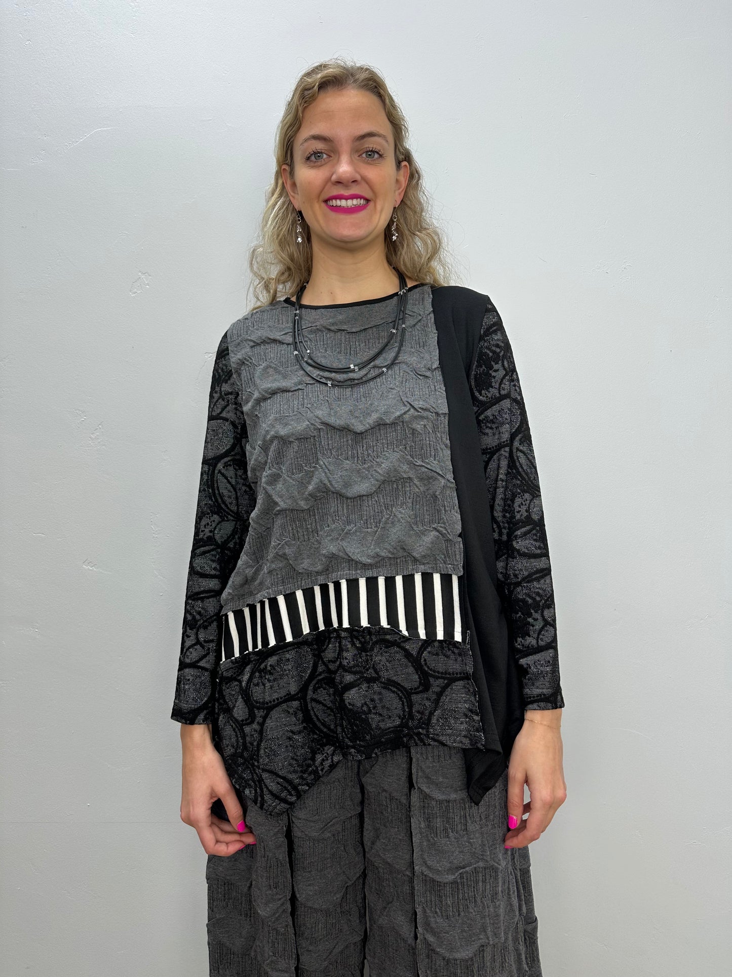 Gray Long Sleeve Pattern Asymmetric Tunic