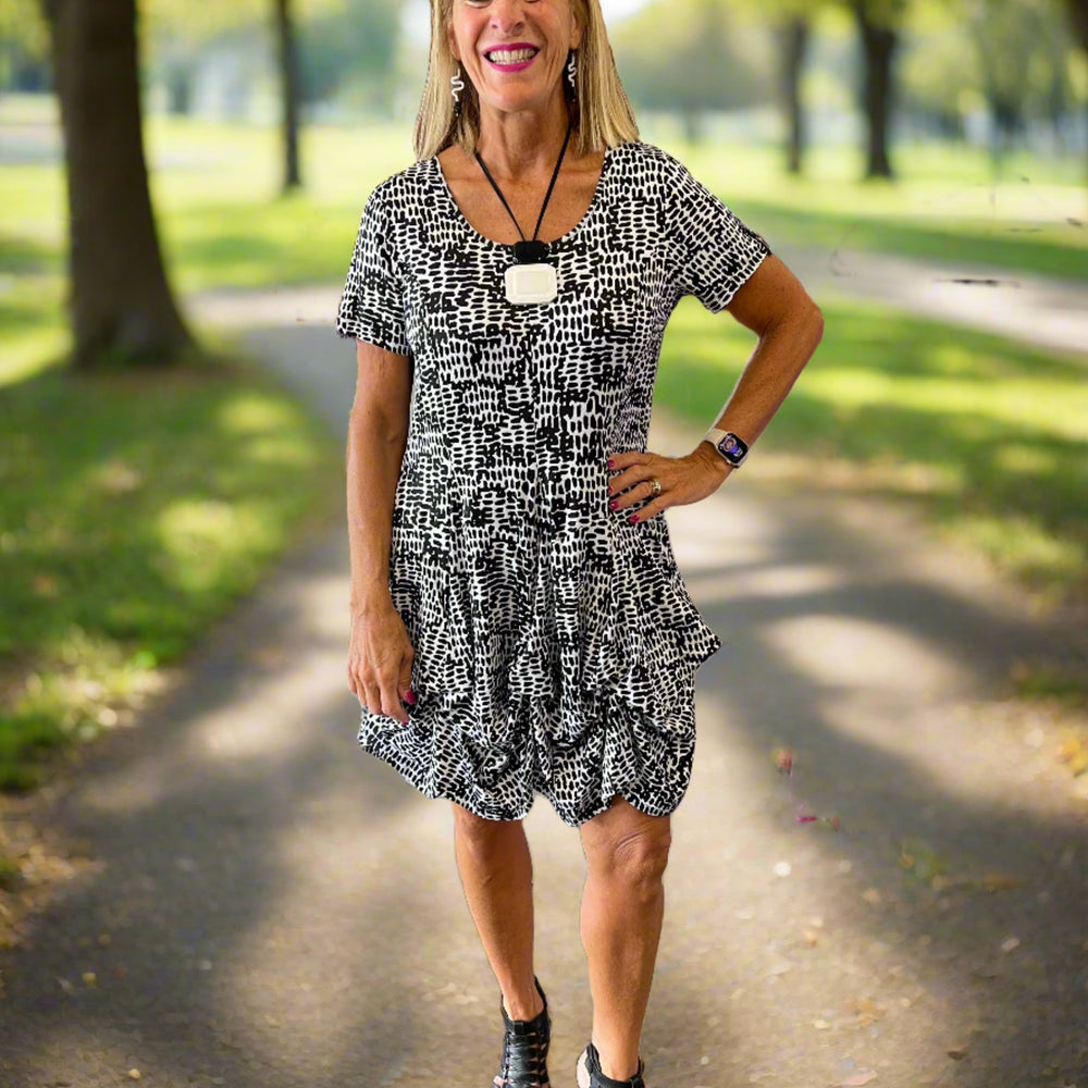 Black and White Short Sleeve Bubble Dress