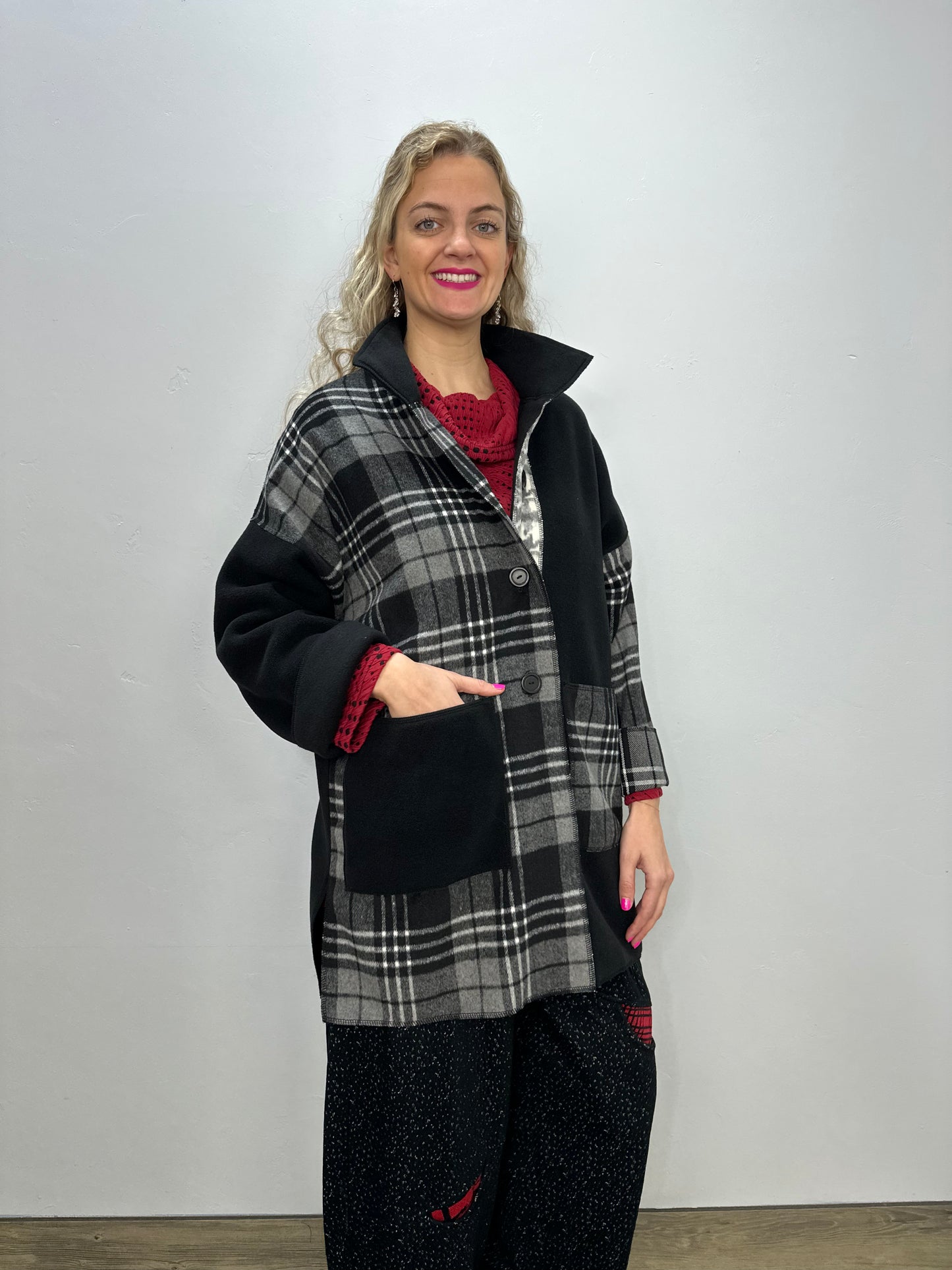 Willow Plaid Long Sleeve Two Pocket Coat