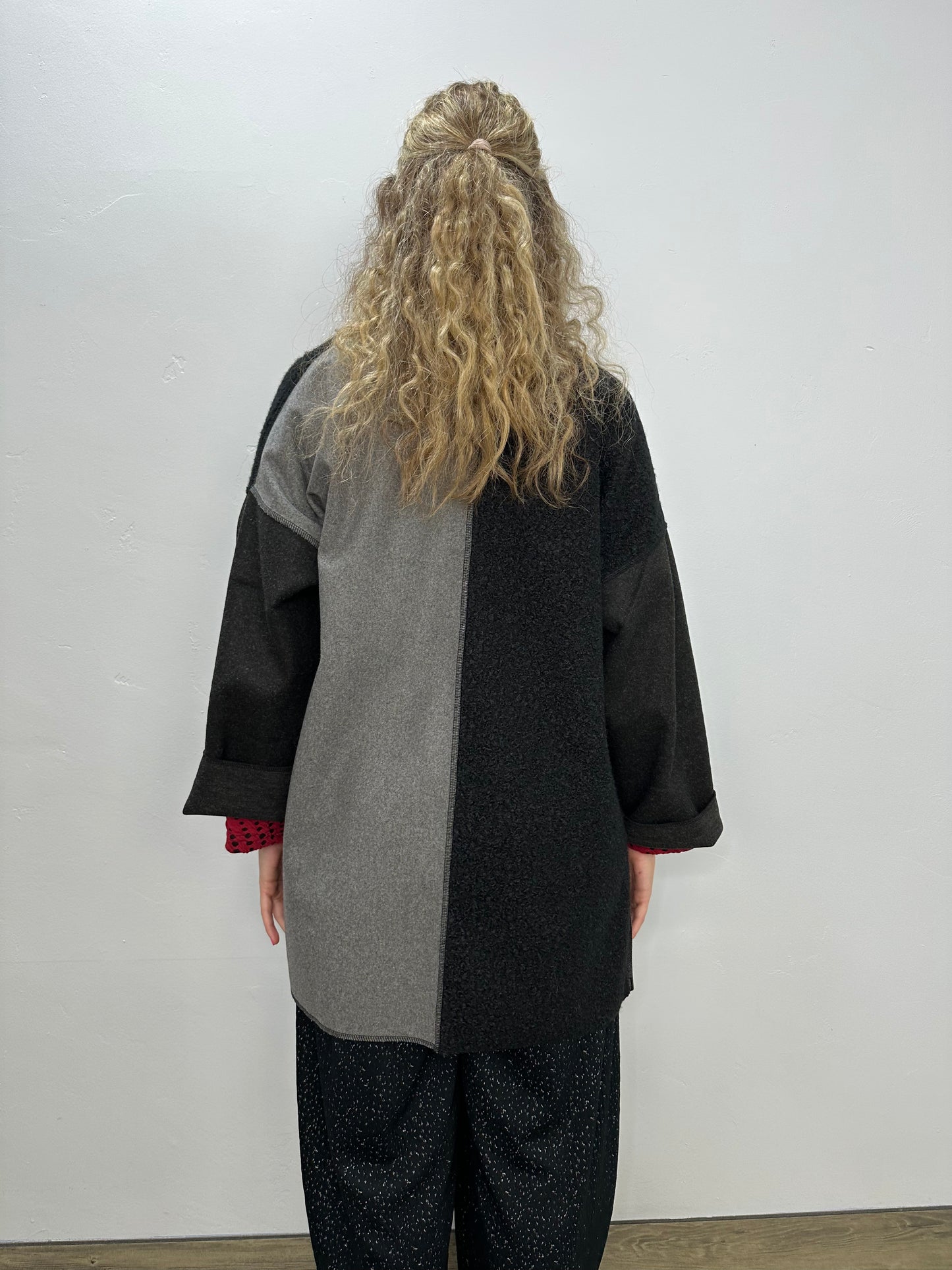 Black & Gray Pattern Long Sleeve Two Pocket Coat