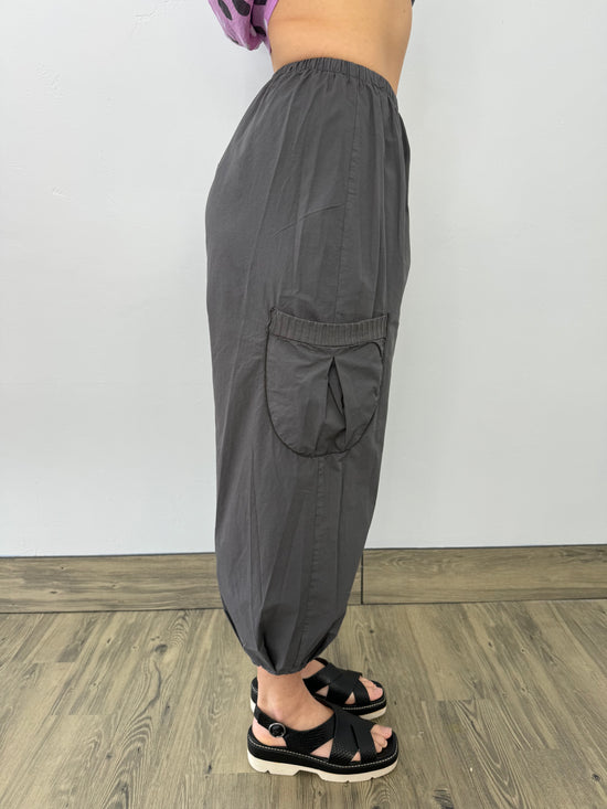 Load image into Gallery viewer, Dusk Gray Crop Two Pocket Pant
