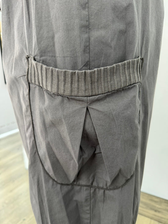 Load image into Gallery viewer, Dusk Gray Crop Two Pocket Pant
