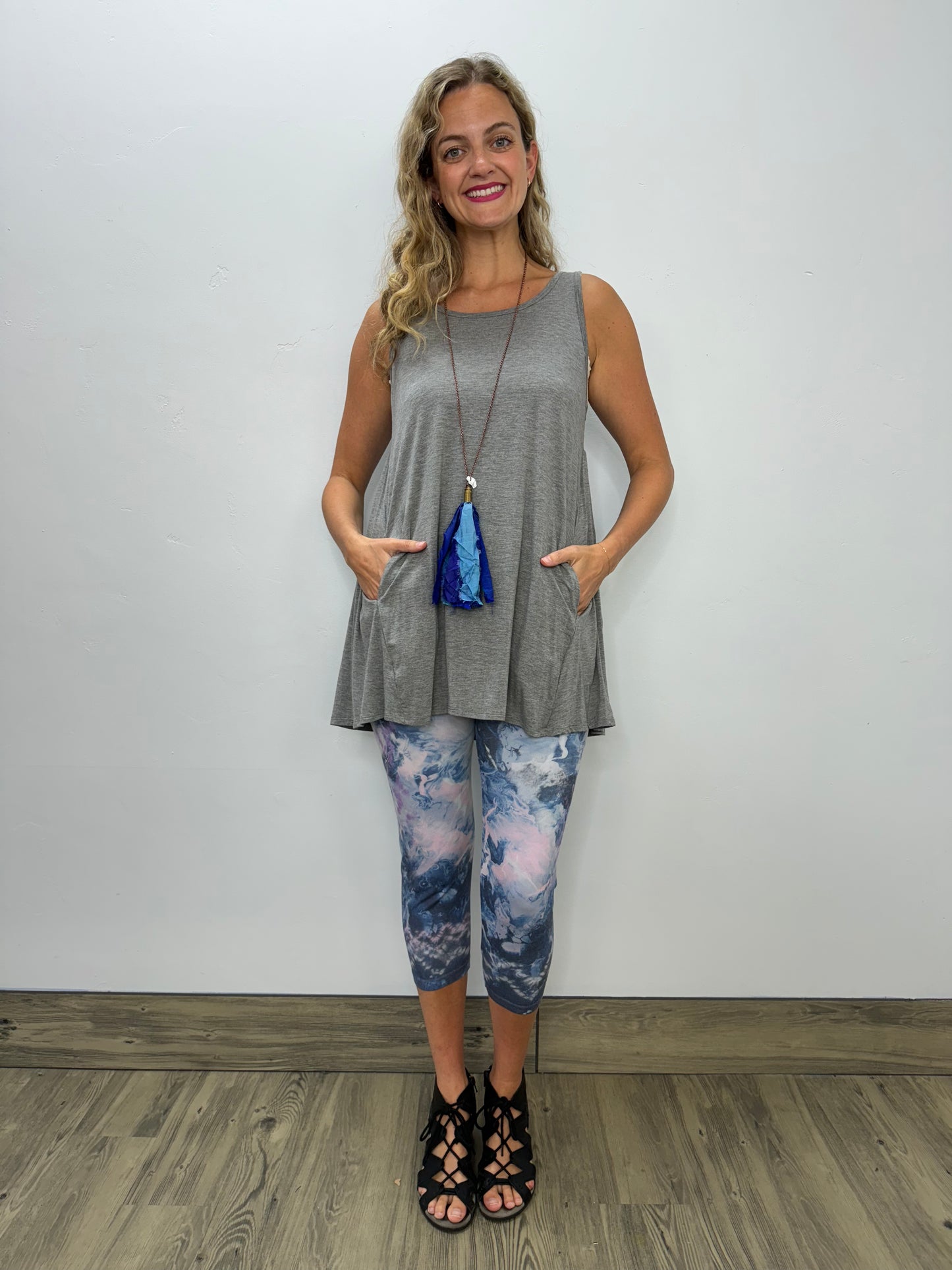 2AM Petite Sleeveless Solid Tunic Tank V Grey