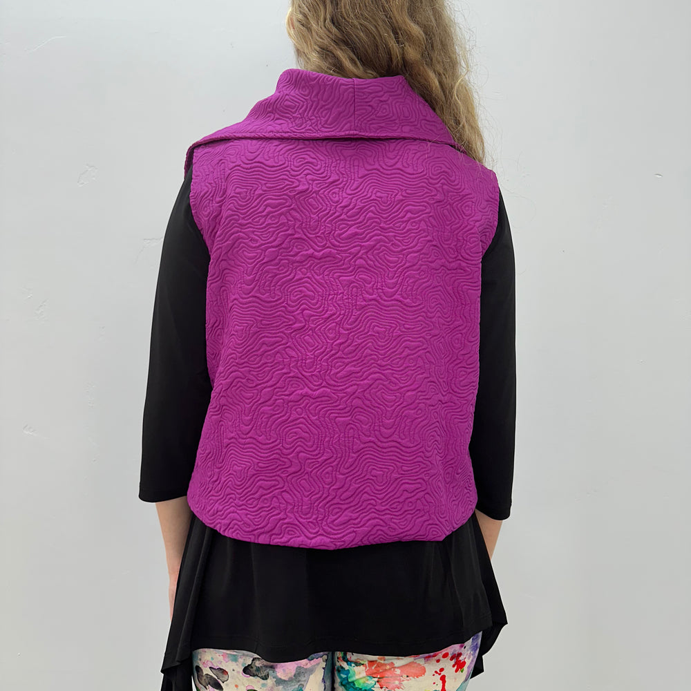 
                  
                    Dragonfruit Fuchsia Textured Zipper Vest
                  
                