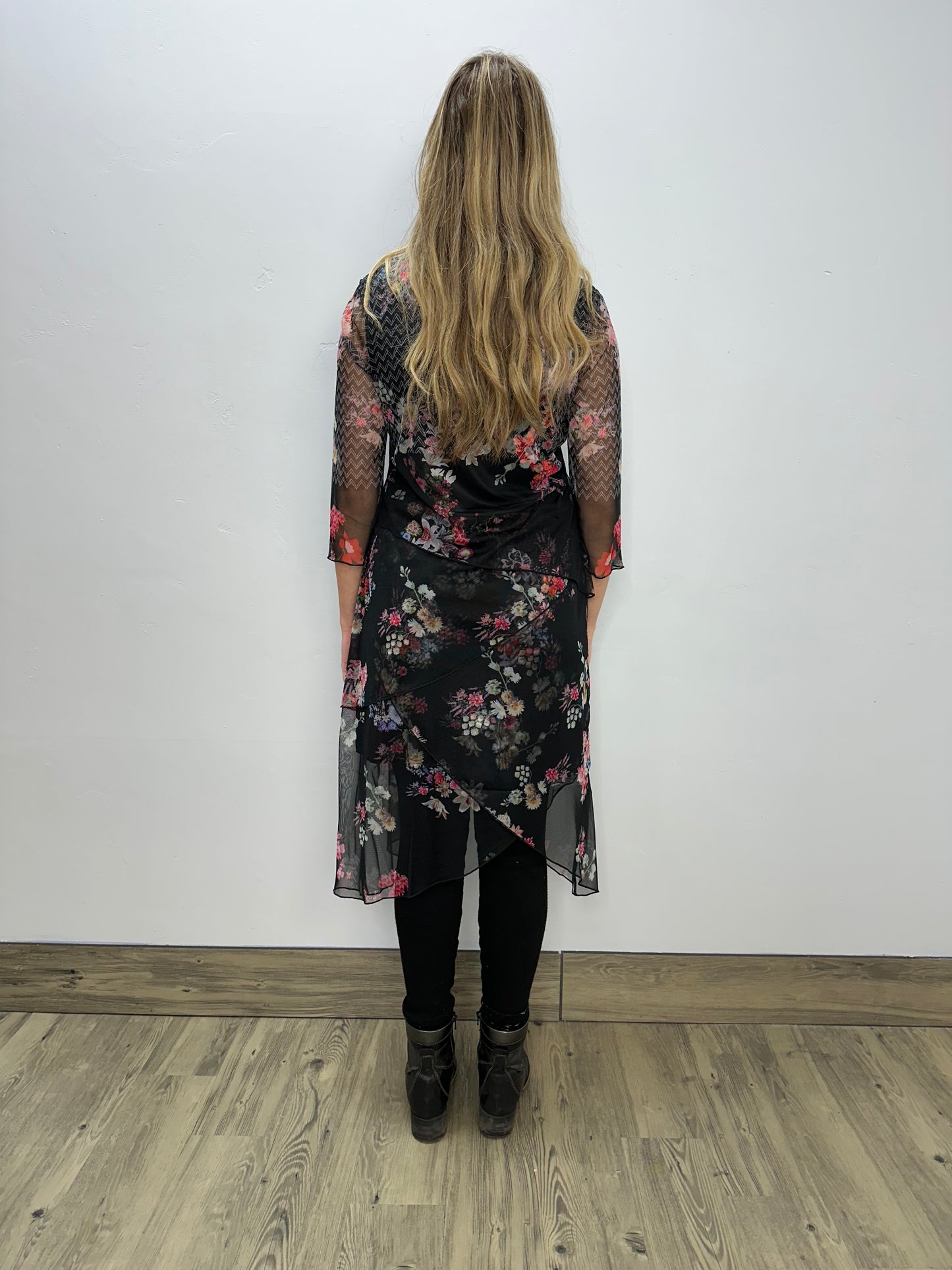 Load image into Gallery viewer, Black Floral Elegant Drape 3/4 Sleeve Dress
