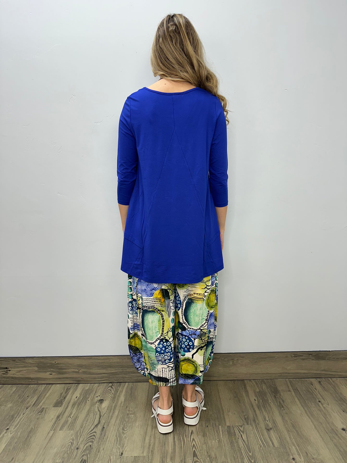 Load image into Gallery viewer, Wisteria Blue 3/4 Sleeve Tunic
