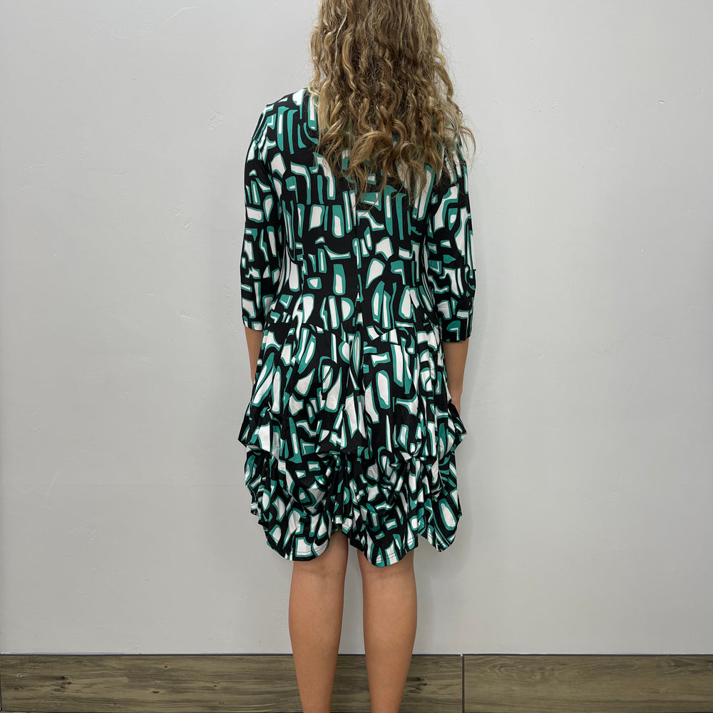 
                  
                    Green Pattern 3/4 Sleeve Scoop Neck Bubble Dress
                  
                